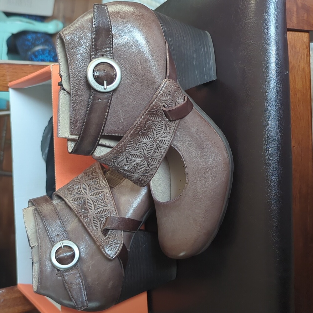 Miz Mooz Gray booties size 9